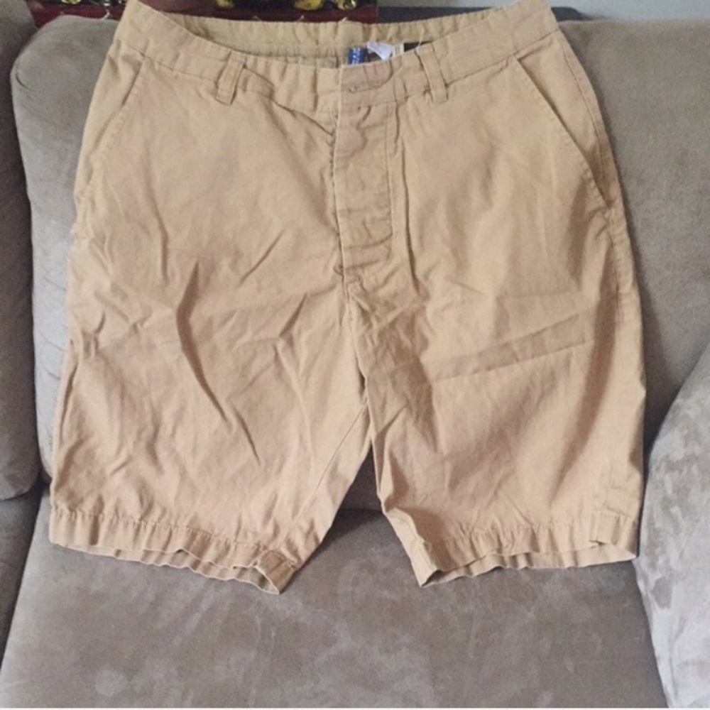 🪩DIVIDED (H&M) men’s shorts size 28